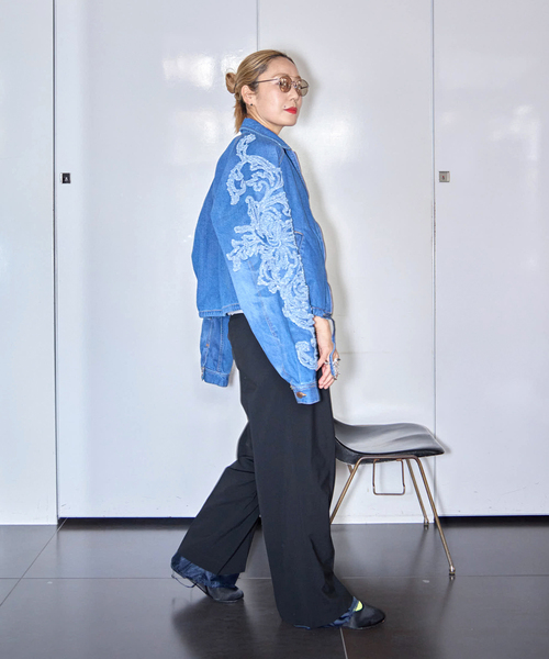 TAAKK(ターク)の「TAAKK SCULPTURAL EMBROIDERY DENIMBLOUSON TA26SS-BL030:デニムブルゾン(デニムジャケット・レディース・ブルー・LARGE)」の5枚目の写真
