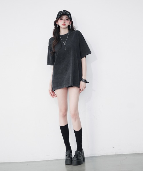 VEILA（ヴェイラ）の「ヴィンテージライク オーバーサイズTシャツ（Tシャツ/カットソー・レディース・ブラック/グレー・フリー）」の8枚目の写真