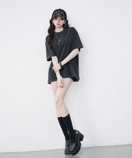 VEILA（ヴェイラ）の「ヴィンテージライク オーバーサイズTシャツ（Tシャツ/カットソー・レディース・ブラック/グレー・フリー）」の5枚目の写真