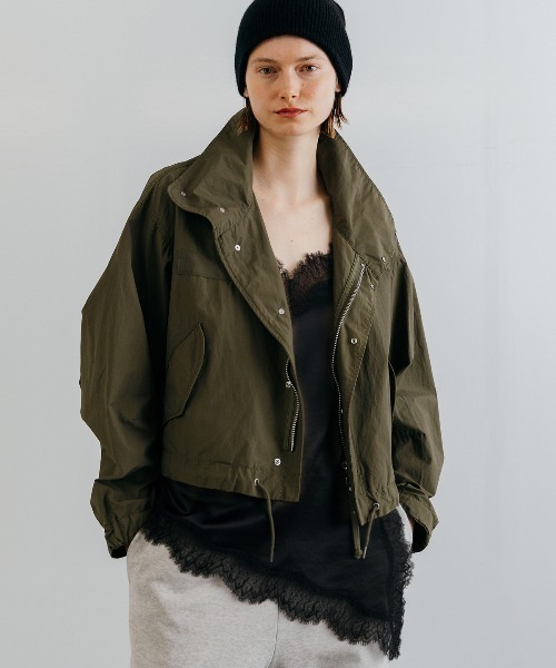 CREDONA(クレドナ)の「SATIN LACE CAMI/サテンレースキャミ(キャミソール・レディース・オフホワイト/グリーン系その他/ブラック・FREE)」の16枚目の写真