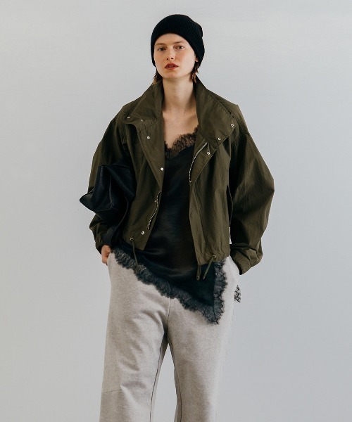 CREDONA(クレドナ)の「SATIN LACE CAMI/サテンレースキャミ(キャミソール・レディース・オフホワイト/グリーン系その他/ブラック・FREE)」の4枚目の写真