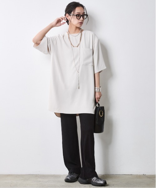 CHIC STYLE(シックスタイル)の「Tブラウスチュニック<大きいサイズ有>シックスタイル(その他トップス・レディース・ライトベージュ/ブラック・LL/3L/4L/5L/M/L)」の5枚目の写真