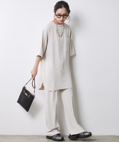 CHIC STYLE(シックスタイル)の「Tブラウスチュニック<大きいサイズ有>シックスタイル(その他トップス・レディース・ライトベージュ/ブラック・LL/3L/4L/5L/M/L)」の7枚目の写真