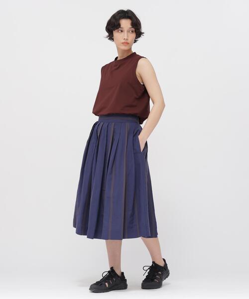 MARGARET HOWELL(マーガレットハウエル)の「HIGHDENCE PIQUE JERSEY(Tシャツ/カットソー・レディース・ブラック/ホワイト/レッド・2)」の11枚目の写真