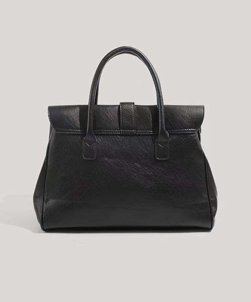 folka（フォルカ）の「2C78-KR クラシックフラップ ハンドバッグ（ハンドバッグ・レディース・ブラック・ONESIZE）」の3枚目の写真