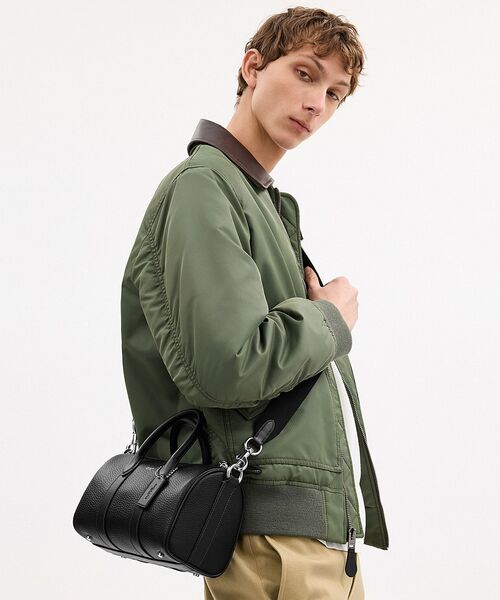 COACH(コーチ)の「コンパス バッグ 25(ショルダーバッグ・メンズ・ブラック系その他・ONE)」の8枚目の写真