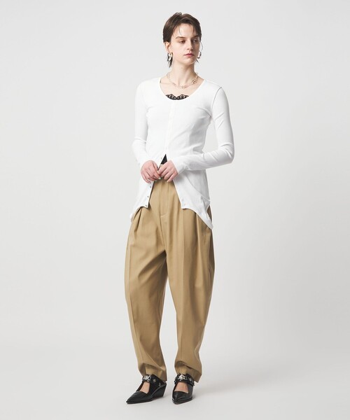 ASTRAET(アストラット)の「<ASTRAET>3WAY フロントボタン ロングスリーブカットソー(Tシャツ/カットソー・レディース・ホワイト/ナチュラル/ダークグレー・FREE)」の5枚目の写真