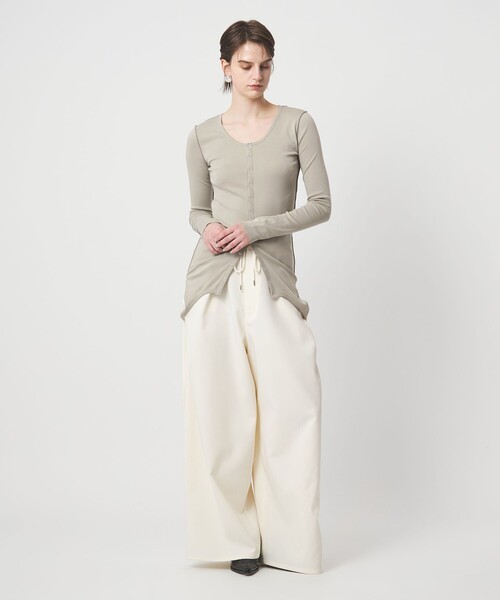 ASTRAET(アストラット)の「<ASTRAET>3WAY フロントボタン ロングスリーブカットソー(Tシャツ/カットソー・レディース・ホワイト/ナチュラル/ダークグレー・FREE)」の12枚目の写真