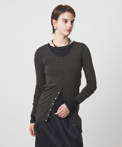 ASTRAET(アストラット)の「<ASTRAET>3WAY フロントボタン ロングスリーブカットソー(Tシャツ/カットソー・レディース・ホワイト/ナチュラル/ダークグレー・FREE)」の17枚目の写真