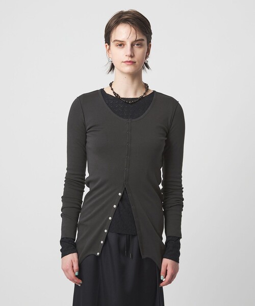 ASTRAET(アストラット)の「<ASTRAET>3WAY フロントボタン ロングスリーブカットソー(Tシャツ/カットソー・レディース・ホワイト/ナチュラル/ダークグレー・FREE)」の18枚目の写真