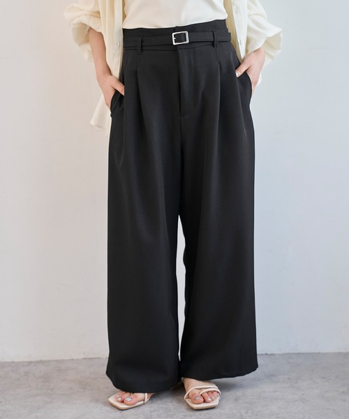 mil(ミル)の「【ベルト付き】 ハイウエスト タック パンツ【586147】(スラックス・レディース・グレイッシュベージュ/グレー/ブラック・S-Short/FREE/M-Regular/M-Short/S-Regular)」の1枚目の写真