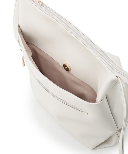 ITS'DEMO（イッツデモ）の「合皮縦型ショルダー（ショルダーバッグ・レディース・ナチュラル/ブラック/アイボリー・00）」の22枚目の写真