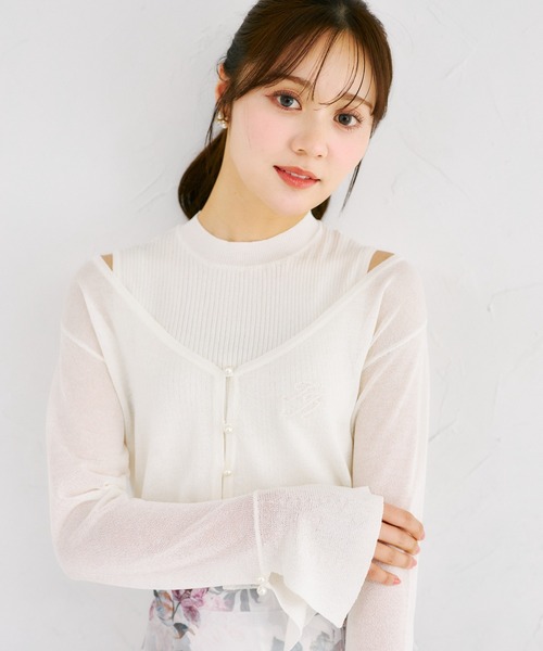 tocco closet（トッコ　クローゼット）の「リブニットトップス×刺繍入りパール釦シアーニットカーディガンアンサンブル（ニット/セーター・レディース・オフホワイト/ピンクベージュ/ネイビー・M）」の2枚目の写真