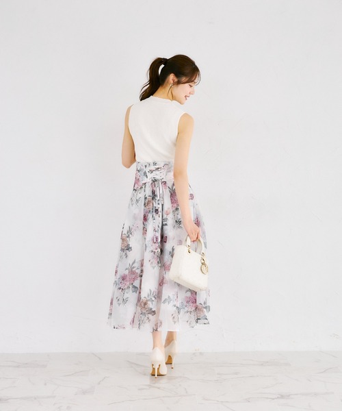 tocco closet（トッコ　クローゼット）の「リブニットトップス×刺繍入りパール釦シアーニットカーディガンアンサンブル（ニット/セーター・レディース・オフホワイト/ピンクベージュ/ネイビー・M）」の8枚目の写真