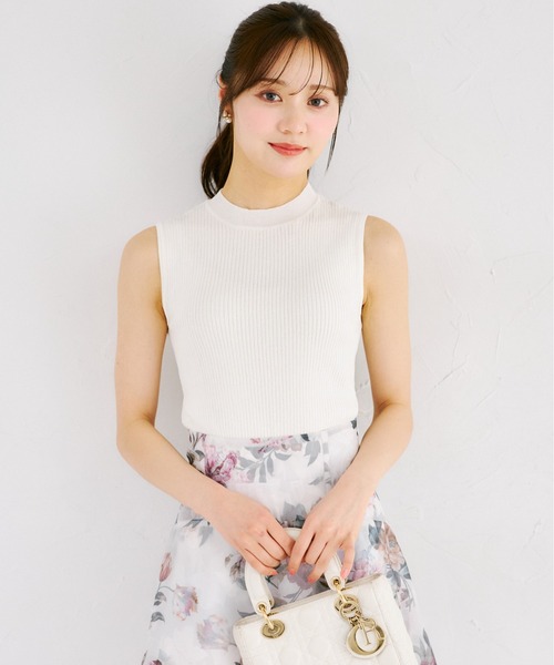 tocco closet（トッコ　クローゼット）の「リブニットトップス×刺繍入りパール釦シアーニットカーディガンアンサンブル（ニット/セーター・レディース・オフホワイト/ピンクベージュ/ネイビー・M）」の10枚目の写真