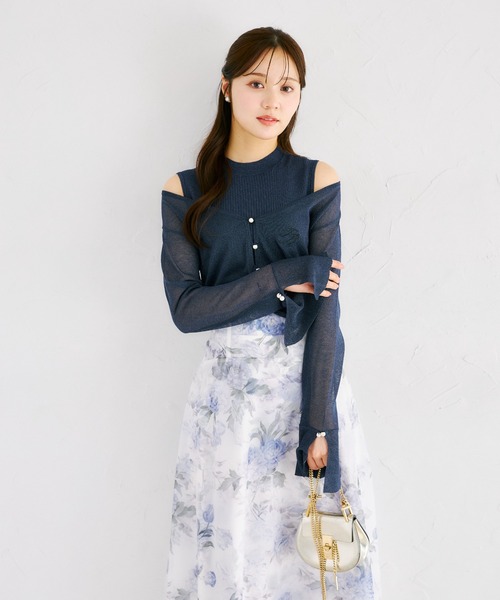 tocco closet（トッコ　クローゼット）の「リブニットトップス×刺繍入りパール釦シアーニットカーディガンアンサンブル（ニット/セーター・レディース・オフホワイト/ピンクベージュ/ネイビー・M）」の13枚目の写真
