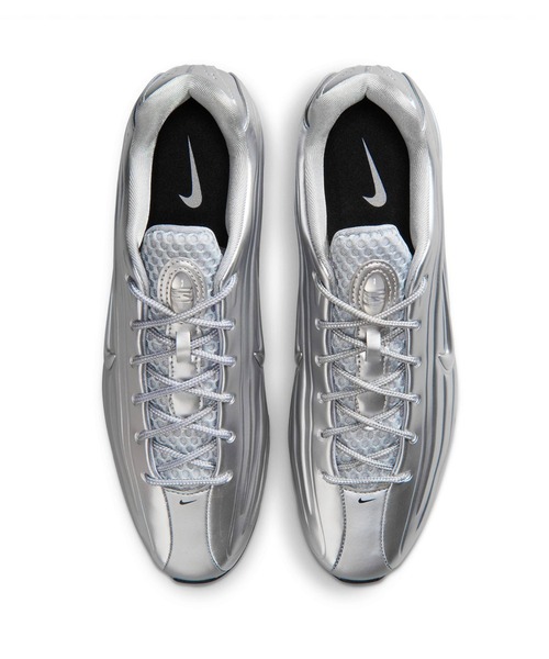 NIKE(ナイキ)の「NIKE WMNS SHOX Z / ナイキ ウィメンズ ショックス Z 【SP】(スニーカー・レディース・シルバー・23.5cm/24.0cm/24.5cm/25.0cm/26.0cm/26.5cm/27.0cm/27.5cm/28.0cm/28.5cm/29.0cm/23.0cm)」の2枚目の写真