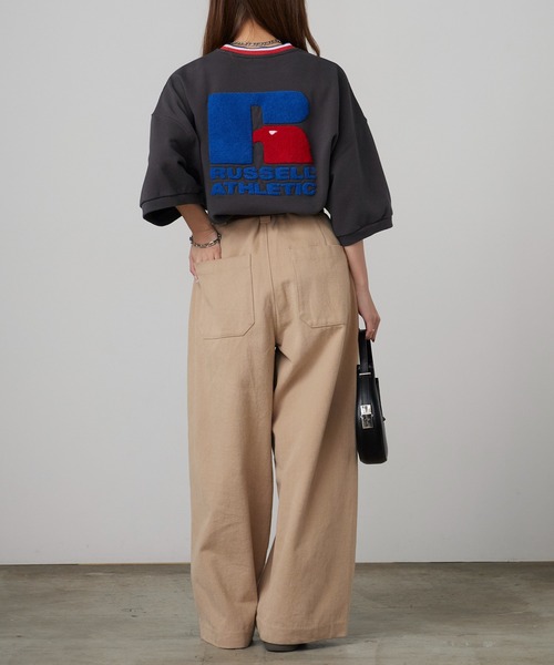 Russell Athletic（ラッセルアスレティック）の「RUSSELL ATHLETIC / ラッセルアスレティック Campus Swaeat T ラインデザインロゴ刺繍 ヘビーオンス 半袖Tシャツ 2026年春夏（Tシャツ/カットソー・メンズ・ホワイト/チャコールグレー/ネイビー/ヘザーグレー・M/L/XL）」の19枚目の写真