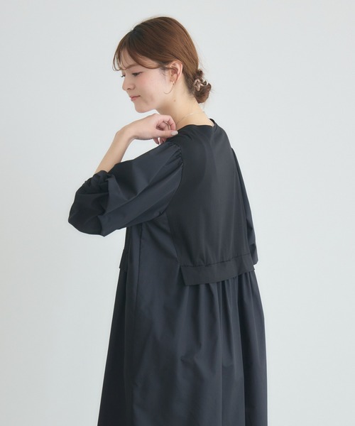 KATHARINE ROSS（キャサリンロス）の「【KATHARINE ROSS】カットタフタ袖タックワンピース（ワンピース・レディース・キャメル/チャコールグレー・FREE）」の9枚目の写真