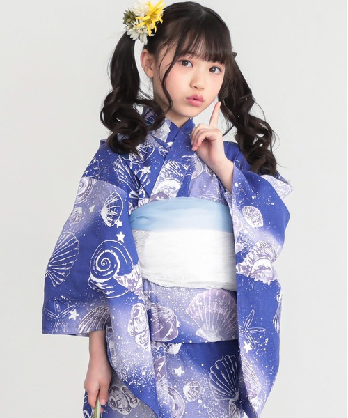 kimonomachi(キモノマチ)の「ガールズ浴衣 子供浴衣2点セット (綿浴衣+しわ兵児帯) 貝殻 金魚 星柄 花柄 フラワー 120cm/130cm/140cm/150cm キッズ浴衣 ジュニア浴衣 女の子 子供浴衣2点セット 低身長浴衣(浴衣・キッズ・ライトグリーン/ダークネイビー/カリビアンブルー/ラベンダー/ブラック×レッド/ブルーグレー/スカイブルー/ブルーグリーン・120cm/130cm/140cm/150cm)」の6枚目の写真