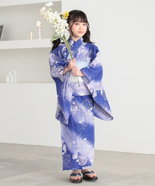 kimonomachi(キモノマチ)の「ガールズ浴衣 子供浴衣2点セット (綿浴衣+しわ兵児帯) 貝殻 金魚 星柄 花柄 フラワー 120cm/130cm/140cm/150cm キッズ浴衣 ジュニア浴衣 女の子 子供浴衣2点セット 低身長浴衣(浴衣・キッズ・ライトグリーン/ダークネイビー/カリビアンブルー/ラベンダー/ブラック×レッド/ブルーグレー/スカイブルー/ブルーグリーン・120cm/130cm/140cm/150cm)」の18枚目の写真