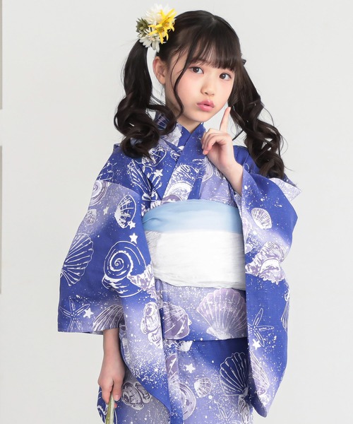 kimonomachi(キモノマチ)の「ガールズ浴衣 子供浴衣2点セット (綿浴衣+しわ兵児帯) 貝殻 金魚 星柄 花柄 フラワー 120cm/130cm/140cm/150cm キッズ浴衣 ジュニア浴衣 女の子 子供浴衣2点セット 低身長浴衣(浴衣・キッズ・ライトグリーン/ダークネイビー/カリビアンブルー/ラベンダー/ブラック×レッド/ブルーグレー/スカイブルー/ブルーグリーン・120cm/130cm/140cm/150cm)」の14枚目の写真