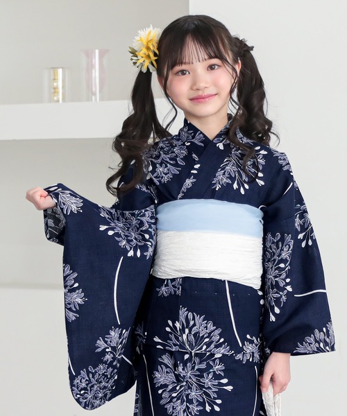 kimonomachi(キモノマチ)の「ガールズ浴衣 子供浴衣2点セット (綿浴衣+しわ兵児帯) 貝殻 金魚 星柄 花柄 フラワー 120cm/130cm/140cm/150cm キッズ浴衣 ジュニア浴衣 女の子 子供浴衣2点セット 低身長浴衣(浴衣・キッズ・ライトグリーン/ダークネイビー/カリビアンブルー/ラベンダー/ブラック×レッド/ブルーグレー/スカイブルー/ブルーグリーン・120cm/130cm/140cm/150cm)」の22枚目の写真