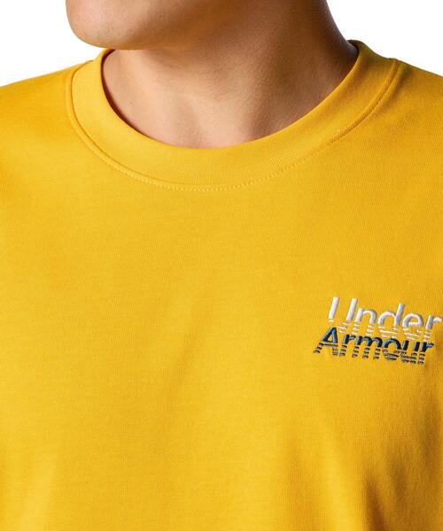 UNDER ARMOUR（アンダーアーマー）の「UAヘビーウエイト グラフィック ショートスリーブ Tシャツ（ライフスタイル/メンズ）（Tシャツ/カットソー・メンズ・イエロー系・M/L/XL/S/2XL）」の4枚目の写真