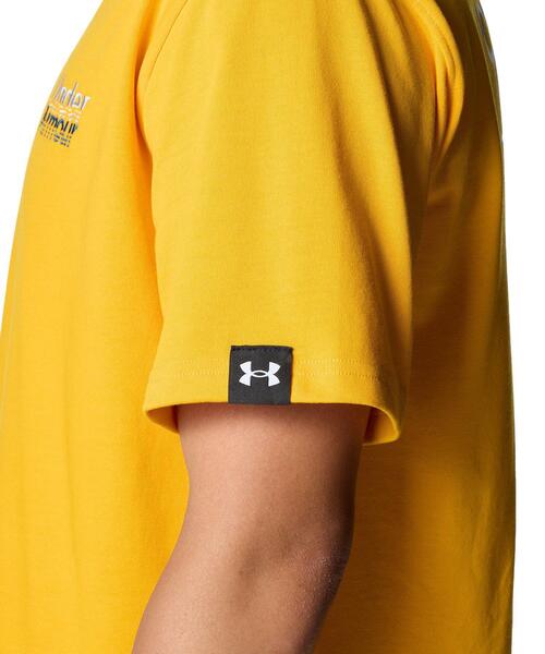 UNDER ARMOUR（アンダーアーマー）の「UAヘビーウエイト グラフィック ショートスリーブ Tシャツ（ライフスタイル/メンズ）（Tシャツ/カットソー・メンズ・イエロー系・M/L/XL/S/2XL）」の5枚目の写真