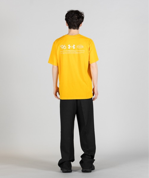 UNDER ARMOUR（アンダーアーマー）の「UAヘビーウエイト グラフィック ショートスリーブ Tシャツ（ライフスタイル/メンズ）（Tシャツ/カットソー・メンズ・イエロー系・M/L/XL/S/2XL）」の11枚目の写真