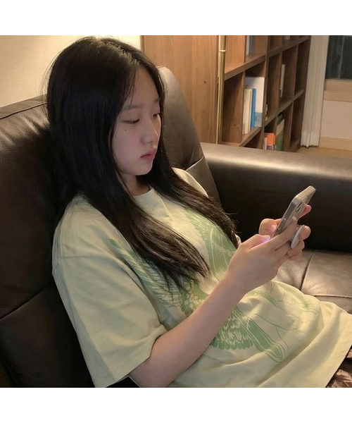 GRAVER（グレーバー）の「[ユニセックス]HALO 半袖Tシャツ_4色（Tシャツ/カットソー・レディース・ホワイト/チャコールグレー/ブラック/サンドベージュ・SMALL/MEDIUM/LARGE）」の4枚目の写真