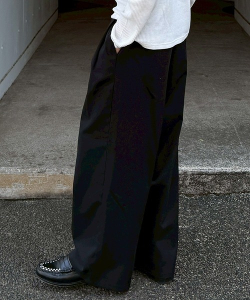 Chikashitsu +(チカシツプラス)の「【Chikashitsu +】2 tuck straight slacks / 【チカシツプラス】2タックストレートスラックス(スラックス・メンズ・ブラック・L/M/S)」の6枚目の写真