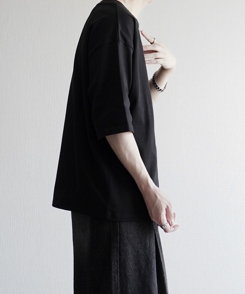 ELLUV(エルブ)の「【ELLUV/エルヴ】ファインコットンスムース ファイヤーマンバックル 半袖 ヘンリーネックTシャツ/接触冷感 UVカット(Tシャツ/カットソー・メンズ・ブラック/ホワイト・S/M/L)」の8枚目の写真