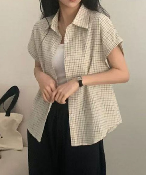 SallyLunn(サリーラン)の「ゆるシルエットグラフチェック半袖シャツ(シャツ/ブラウス・レディース・ブルー/ホワイト/アイボリー/ピンク・LARGE/MEDIUM)」の4枚目の写真