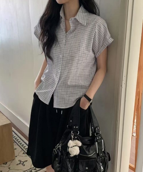SallyLunn(サリーラン)の「ゆるシルエットグラフチェック半袖シャツ(シャツ/ブラウス・レディース・ブルー/ホワイト/アイボリー/ピンク・LARGE/MEDIUM)」の6枚目の写真