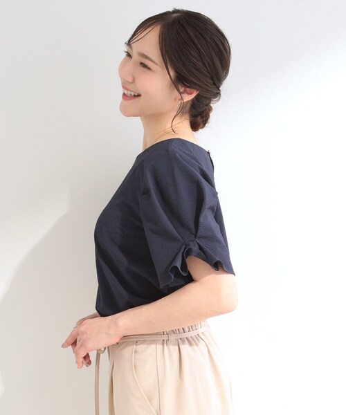 SHOO・LA・RUE(シューラルー)の「【洗濯後しわになりにくい/UV/S-LL】二の腕が隠れる 吸水速乾お袖タックブラウス(シャツ/ブラウス・レディース・ネイビー系2/オフホワイト/ネイビー・04/03/02/01)」の9枚目の写真