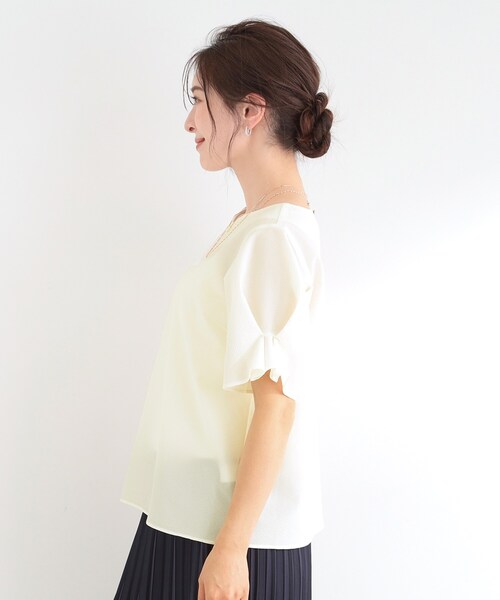 SHOO・LA・RUE(シューラルー)の「【洗濯後しわになりにくい/UV/S-LL】二の腕が隠れる 吸水速乾お袖タックブラウス(シャツ/ブラウス・レディース・ネイビー系2/オフホワイト/ネイビー・04/03/02/01)」の13枚目の写真