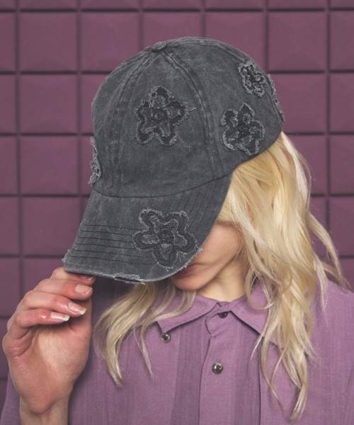 MAISON SPECIAL(メゾンスペシャル)の「《UNISEX》Fade Motif Damaged Flower Pattern 6P Cap/フェードモチーフダメージフラワーパターン6Pキャップ【MAISON SPECIAL/メゾンスペシャル】(キャップ・メンズ・ダークブラック・FREE)」の1枚目の写真