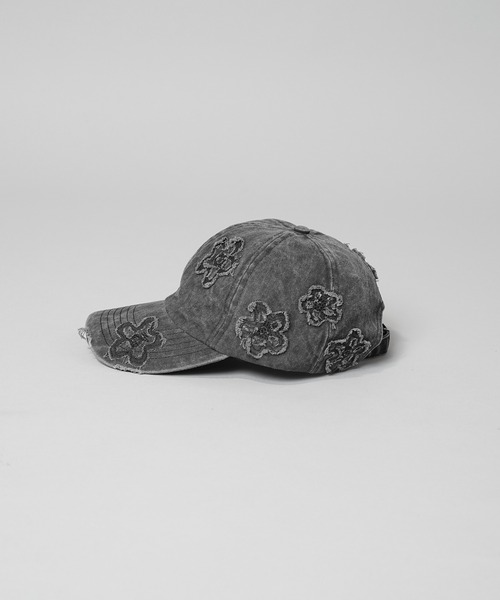 MAISON SPECIAL(メゾンスペシャル)の「《UNISEX》Fade Motif Damaged Flower Pattern 6P Cap/フェードモチーフダメージフラワーパターン6Pキャップ【MAISON SPECIAL/メゾンスペシャル】(キャップ・メンズ・ダークブラック・FREE)」の3枚目の写真
