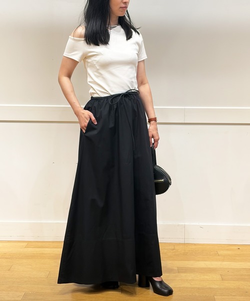 BANANA REPUBLIC FACTORY STORE（バナナリパブリック ファクトリーストア）の「BANANA REPUBLIC FACTORY STORE　　日本限定 ドローストリング Ａライン マキシスカート（スカート・レディース・ベージュ/ブラック・M/XS/L/S）」の6枚目の写真