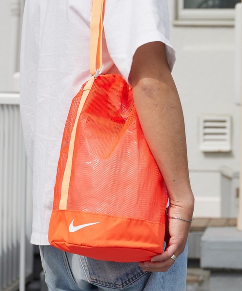 NIKE(ナイキ)の「NIKE/ナイキ SS26 メッシュショルダープールバッグ ブランドロゴ 巾着バッグ 2026年 夏 夏服(ショルダーバッグ・メンズ・ブラック/グレー/レッド/ミント・FREE)」の21枚目の写真