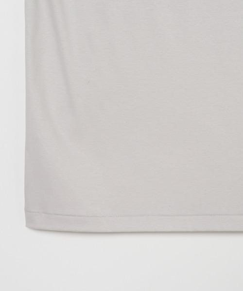 HELIOPOLE(エリオポール)の「COTTON CONTRAST CUFF TEE(Tシャツ/カットソー・レディース・ダークグリーン/ライトグレー・38)」の7枚目の写真
