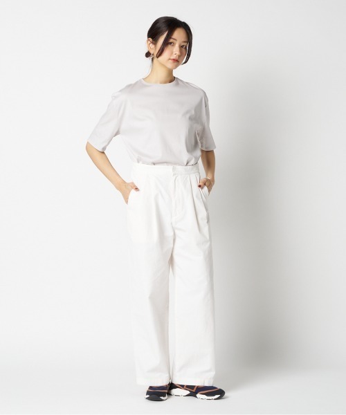 HELIOPOLE(エリオポール)の「COTTON CONTRAST CUFF TEE(Tシャツ/カットソー・レディース・ダークグリーン/ライトグレー・38)」の13枚目の写真