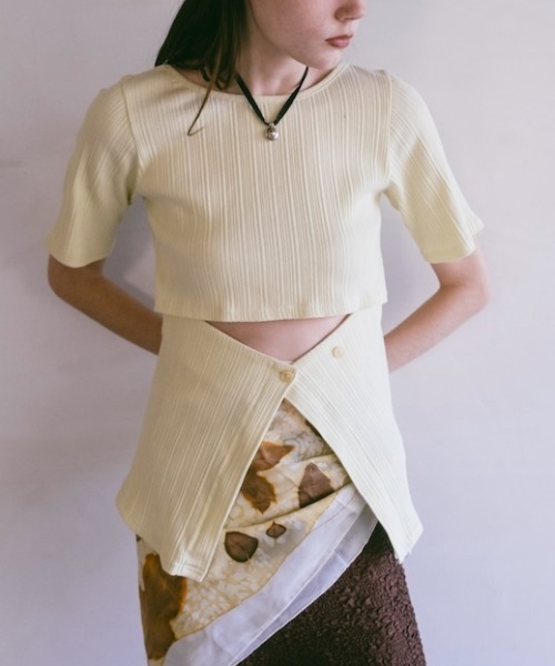 sahara(サハラ)の「2way Half Sleeve Top|2way半袖カットソー(Tシャツ/カットソー・レディース・アイボリー/ブラック/ライトグリーン・FREE)」の3枚目の写真