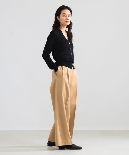 Demi-Luxe BEAMS(デミルクス ビームス)の「SLOANE / 18ゲージ シルク Vネック カーディガン(ニット/セーター・レディース・サックスブルー/ブラック・1/2)」の4枚目の写真