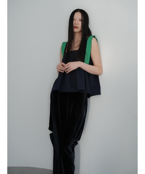 Katrin TOKYO（カトリーントーキョー）の「bicolor ruffle tops（キャミソール・レディース・ホワイト/チャコールグレー/ブルー系その他/ネイビー・FREE/XS）」の14枚目の写真