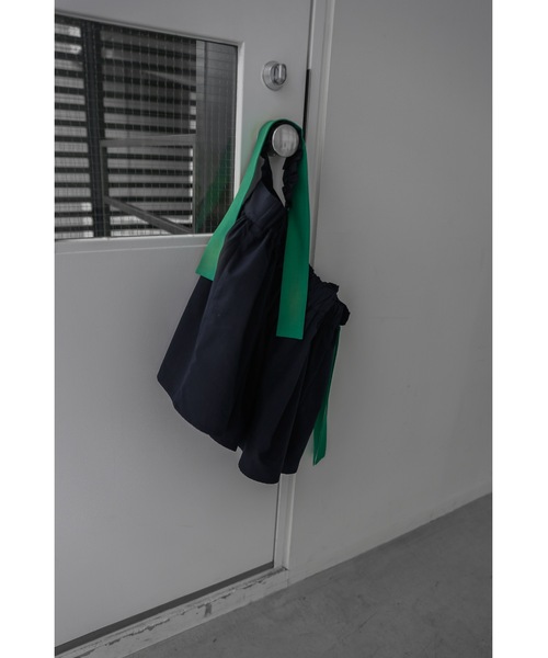 Katrin TOKYO（カトリーントーキョー）の「bicolor ruffle tops（キャミソール・レディース・ホワイト/チャコールグレー/ブルー系その他/ネイビー・FREE/XS）」の6枚目の写真