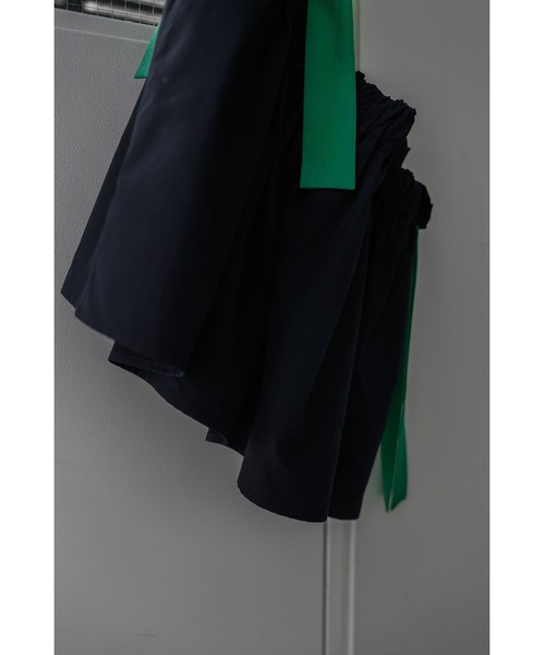 Katrin TOKYO（カトリーントーキョー）の「bicolor ruffle tops（キャミソール・レディース・ホワイト/チャコールグレー/ブルー系その他/ネイビー・FREE/XS）」の7枚目の写真