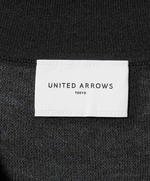 UNITED ARROWS(ユナイテッドアローズ)の「スキッパー ドルマンスリーブ ニット ‐ウォッシャブル‐(ニット/セーター・レディース・ダークブラウン/ネイビー/ブラック・FREE)」の4枚目の写真