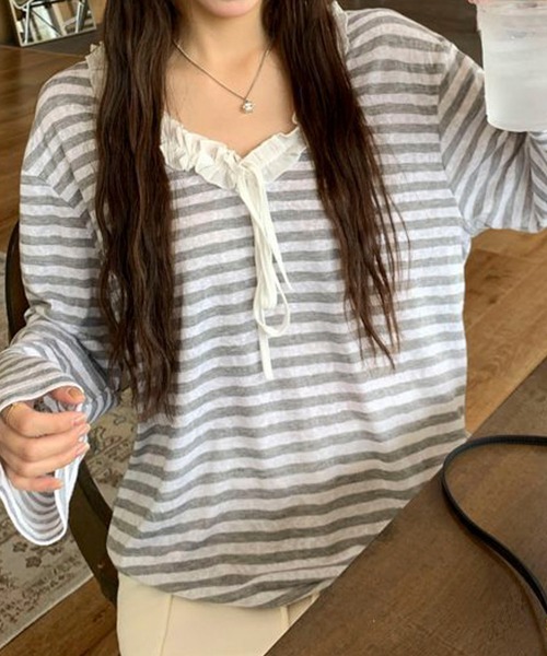 AVYL(アヴィル)の「フロントリボンレーストリムボーダー半袖リブトップス(Tシャツ/カットソー・レディース・グレー・M)」の7枚目の写真